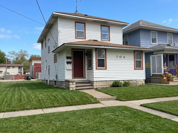 704 W 1st St, Waterloo, IA 50701