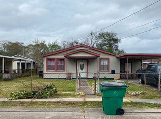 909 19th St, Gretna, LA 70053