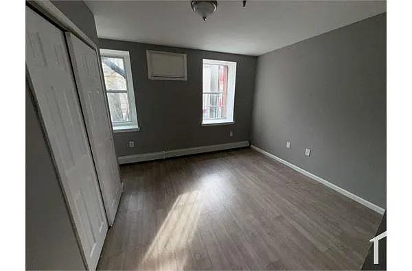 Building Photo - 126 S 1st St #2A