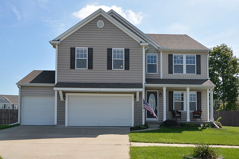 1st image of 10120 Canoe Cir