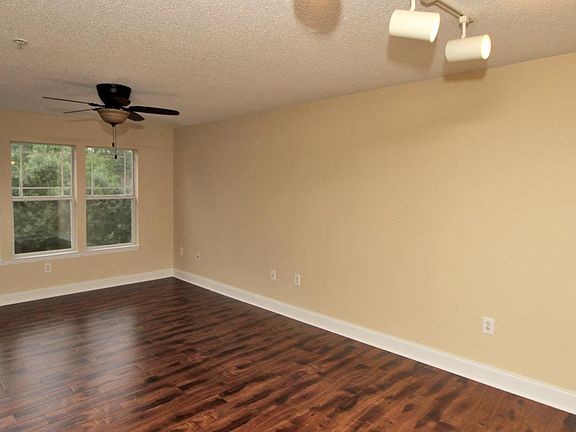 3rd image of 80 Paddle Boat Ln