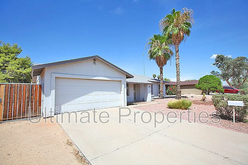 3 bed, 2.0 bath, 1480 sqft, $1,895 — Photo 1