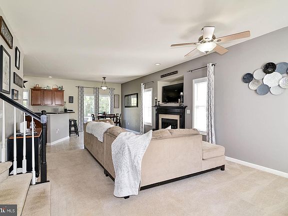 4th image of 203 Toms Xing