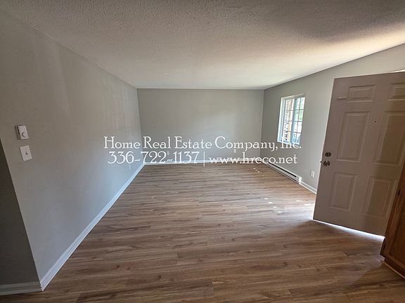 3rd image of 3015 Broadbay Dr APT B