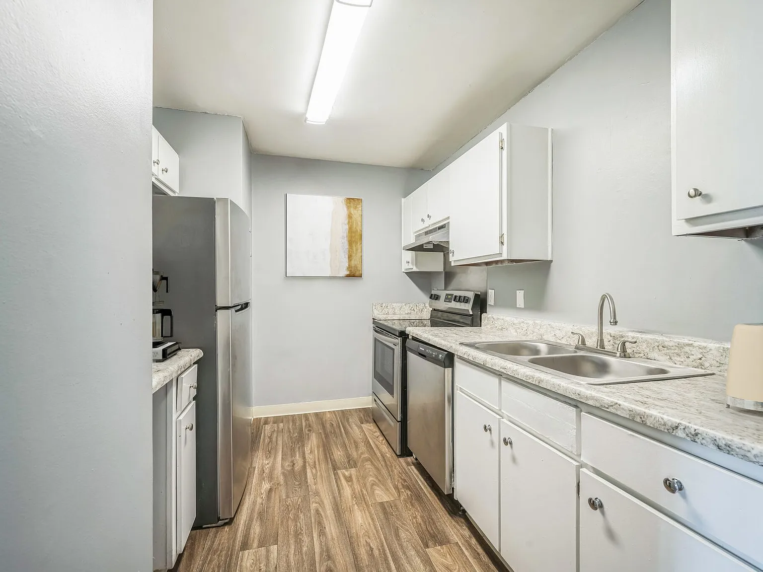 Country Place Apartments — Photo 4