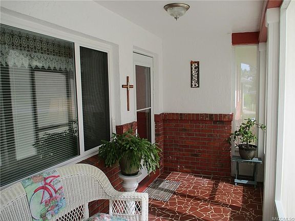 3rd image of 206 S Lee St