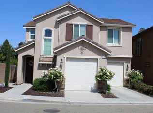 7118 N Brookdale Dr, Fresno, CA 93722