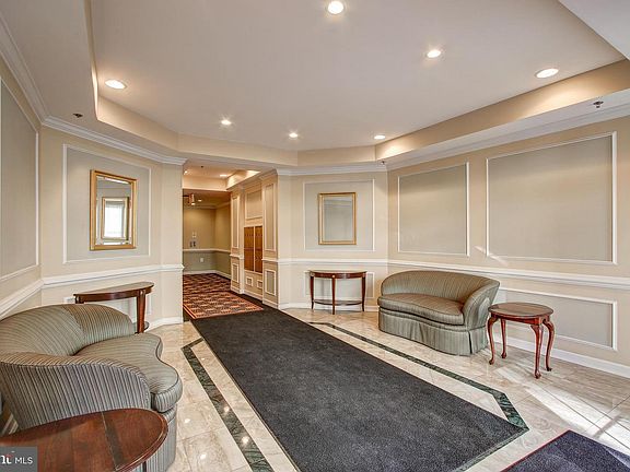 5th image of 2330 14th St N APT 101
