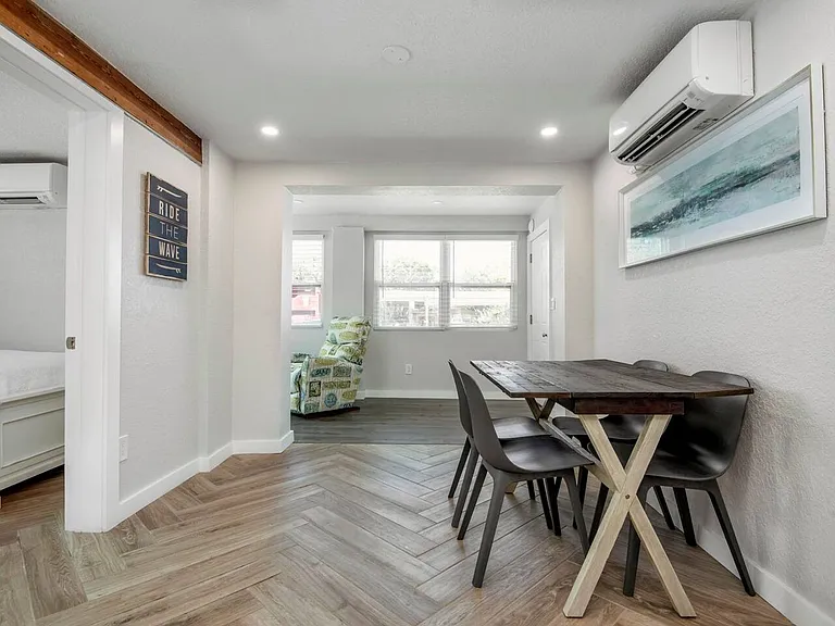 405 Locklie St — Photo 8
