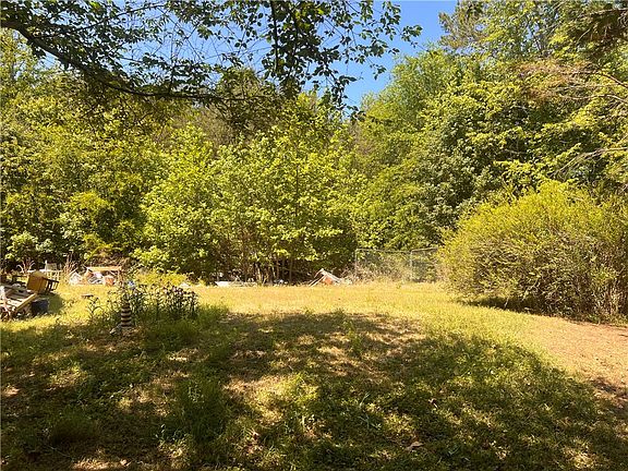 2nd image of 284 Rock Creek Rd