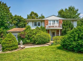63 Oak Hill Dr, Oyster Bay, NY 11771
