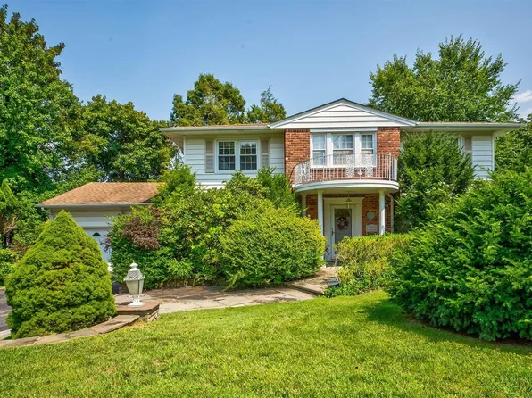 63 Oak Hill Drive, Oyster Bay, NY 11771
