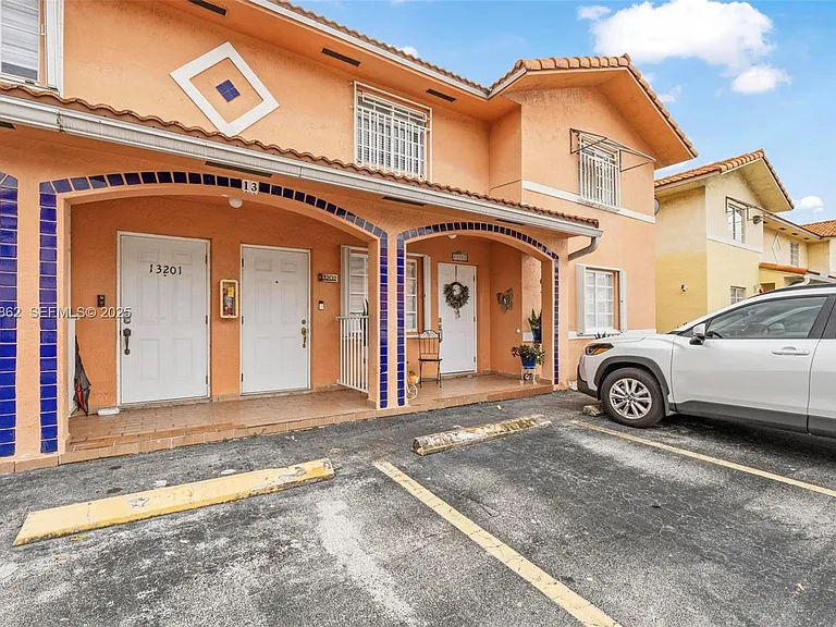 10101 W Okeechobee Rd #13202 — Photo 12