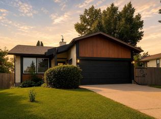 60 Conners Cres, Red Deer, AB T4P 2J3