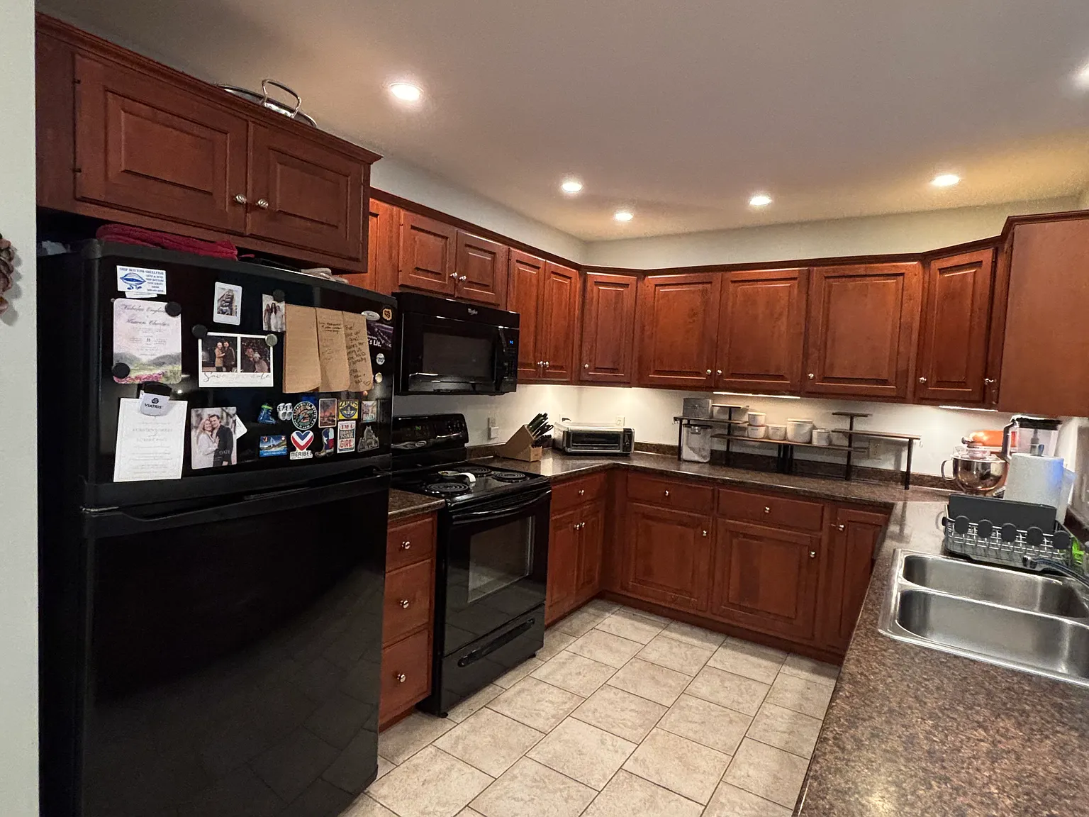 2 bed, 2.5 bath, 1500 sqft, $2,400 — Photo 3