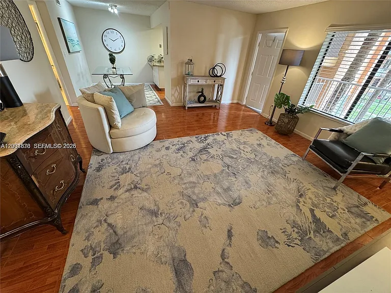 6900 SW 39th St #206J — Photo 2