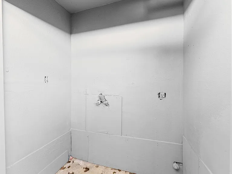 12208 Ormandy St — Photo 21