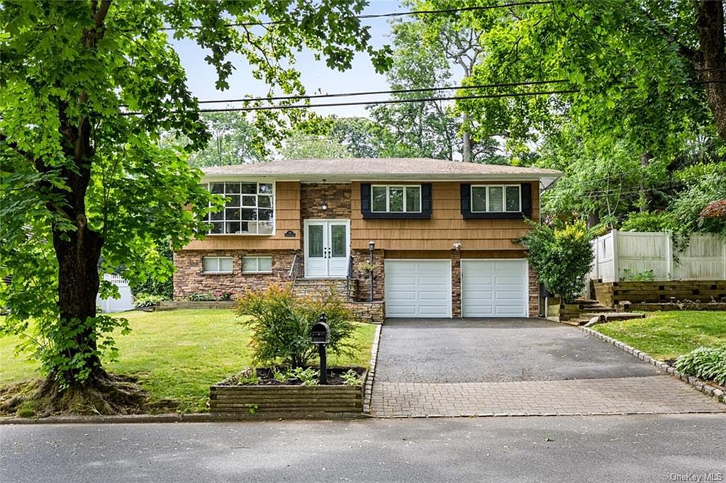 13 Nevinwood Place, Huntington Station, NY 11746 Zillow