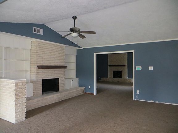 3rd image of 9313 Vicksburg Ave