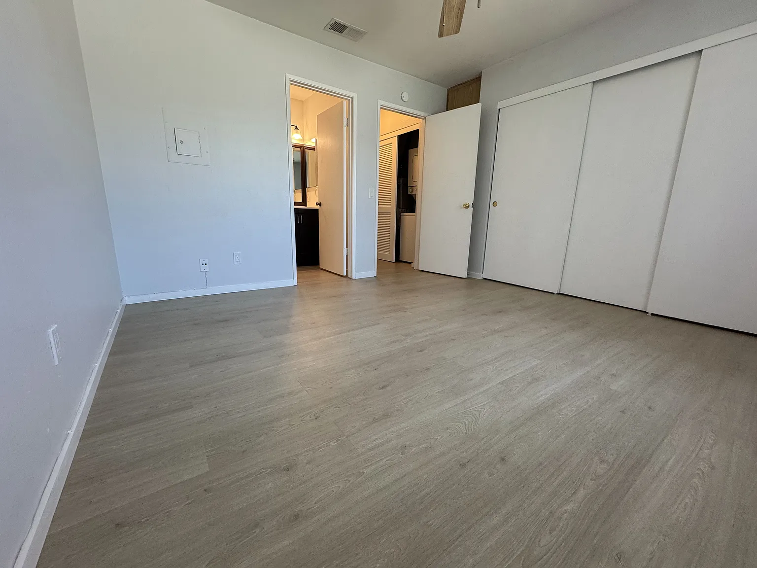 4532 36th St — Photo 3