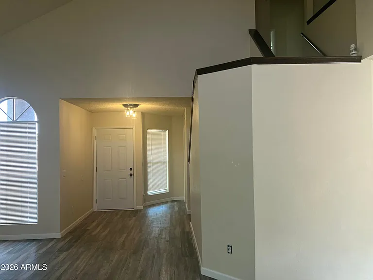 530 E Kerry Ln — Photo 16