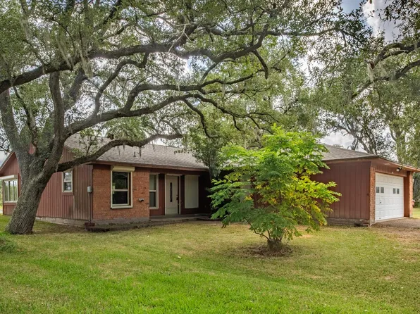 4611 Rio Dr, Brazoria, TX 77422