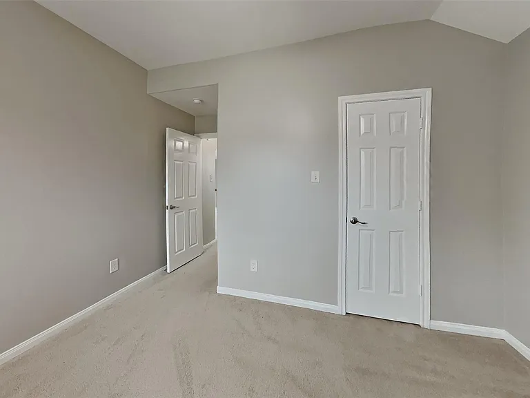 6714 Village Bridge Dr — Photo 13