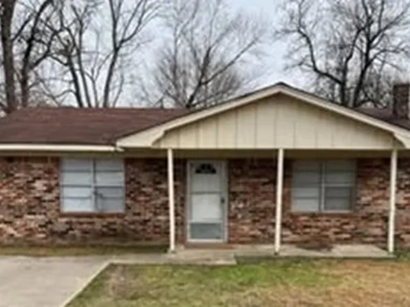300 SE 7th St, Stigler, OK 74462