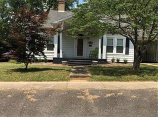 322 W Sycamore St, Lincolnton, NC 28092