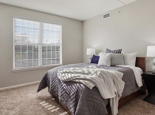 2845 Easton St #623402, Downers Grove, IL 60515