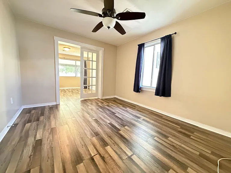 337 W 200 N — Photo 19