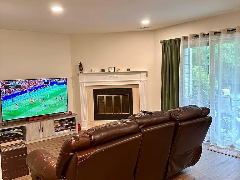 12 Stuart Dr #3 — Photo 11
