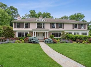 12 Falmouth St, Short Hills, NJ 07078