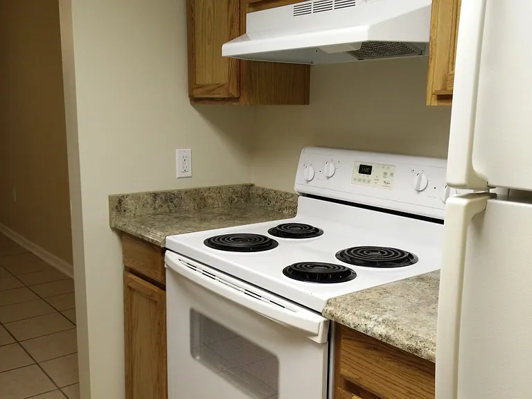 2231 Ascot Ct #2 — Photo 9