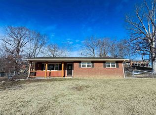 922 W Alexander Dr, Ashland, KY 41102