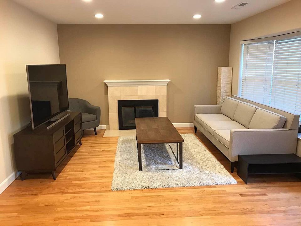 1st image of 7429 Stanford Pl