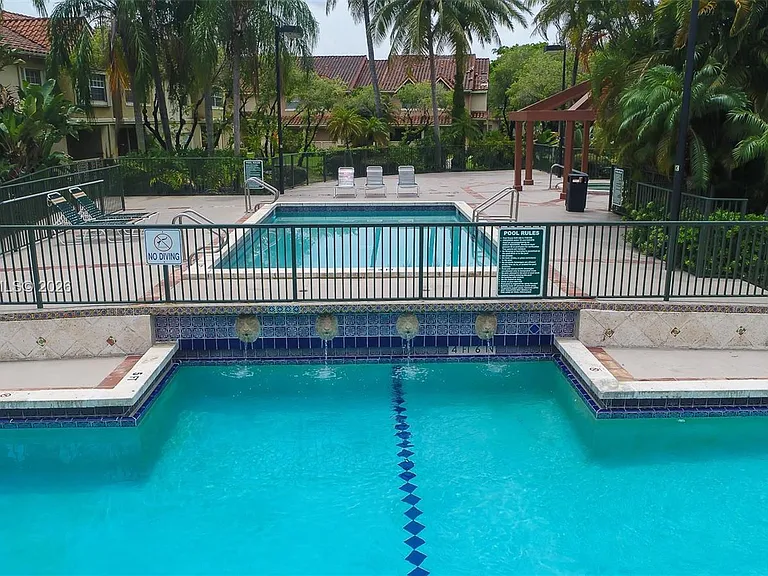 18310 NW 68th Ave #L — Photo 11