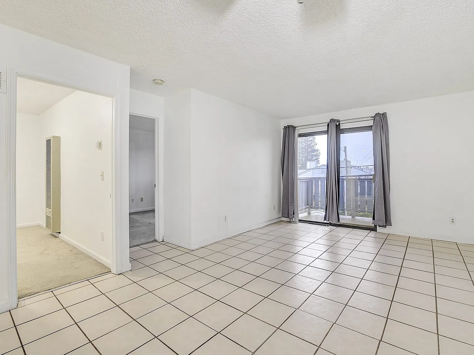 1 bed, 598 sqft, $1,980 — Photo 3