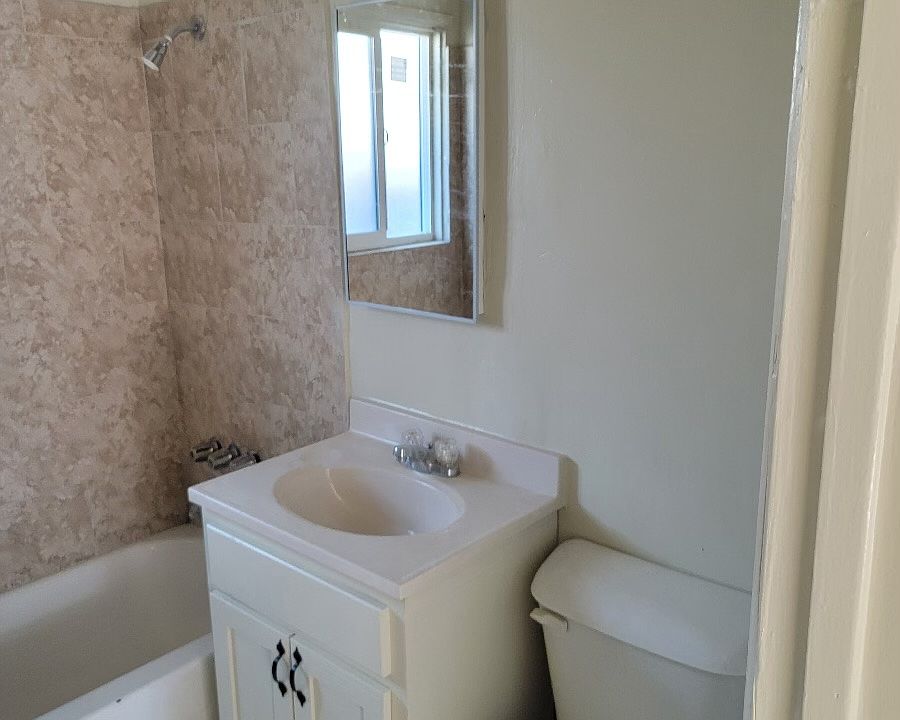 1st image of 4005 N East St #5