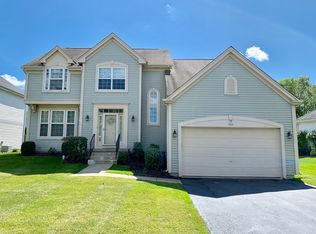 426 Farnsworth Cir, Port Barrington, IL 60010