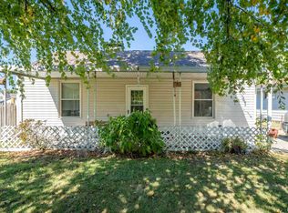 5221 W Cisna Rd, Peoria, IL 61607