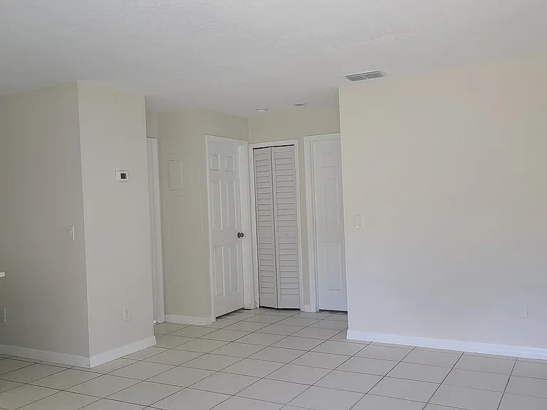 223 Fairlane Ave #223 — Photo 4