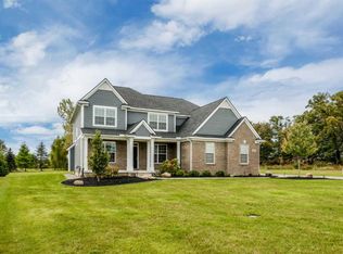 11495 Castleton Ct, Dexter, MI 48130
