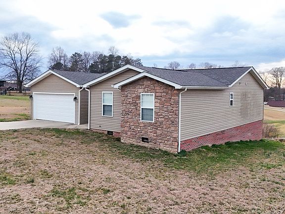 3rd image of 190 Hickory Ridge Dr