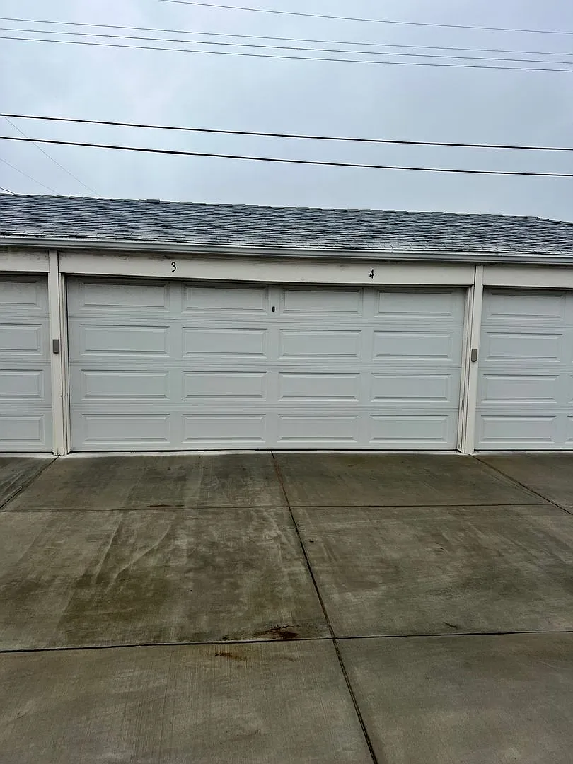 Midtown Ventura - One bedroom, one bath downstairs apartment — Photo 2