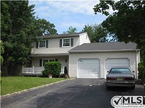 146 Van Buren Ave photo 1