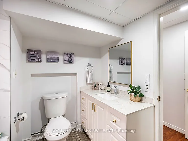 1533 Clearbrook Dr — Photo 10