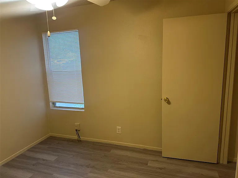 2602 S Bagdad Rd #A — Photo 15