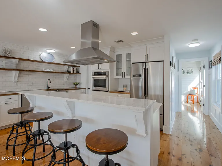 31 Washington Ave — Photo 18