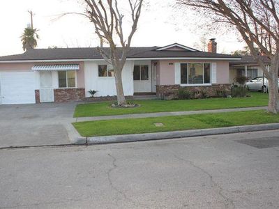 2833 N Crystal Ave, Fresno, CA, 93705